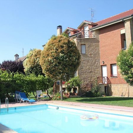 Preciosa Casa Independiente Con Piscina Cubierta Y Gran Jardin Privados Харо Екстериор снимка