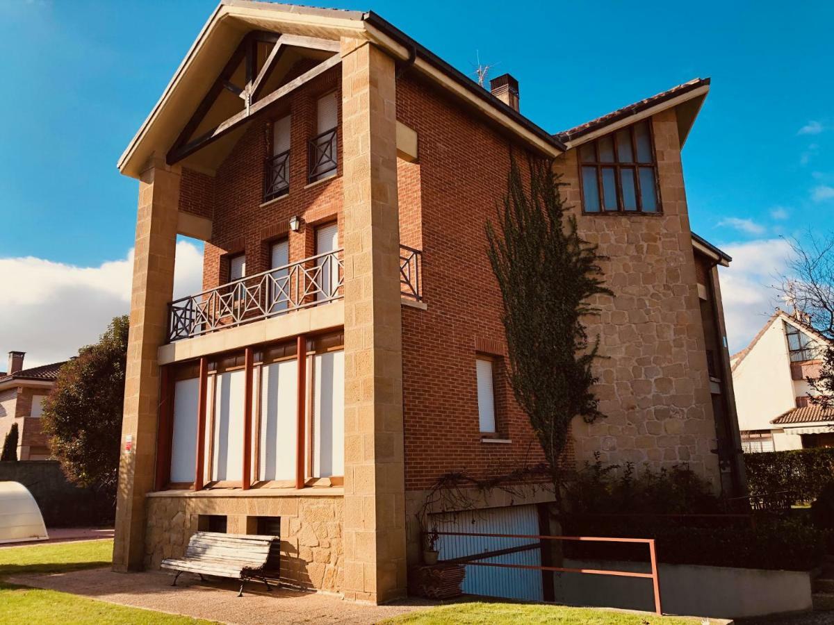 Preciosa Casa Independiente Con Piscina Cubierta Y Gran Jardin Privados Харо Екстериор снимка
